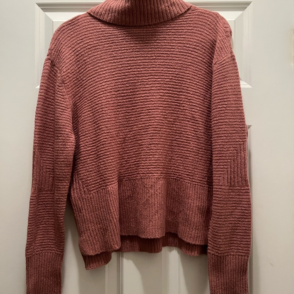 Women's Ribbed Knit Sweater - Pink